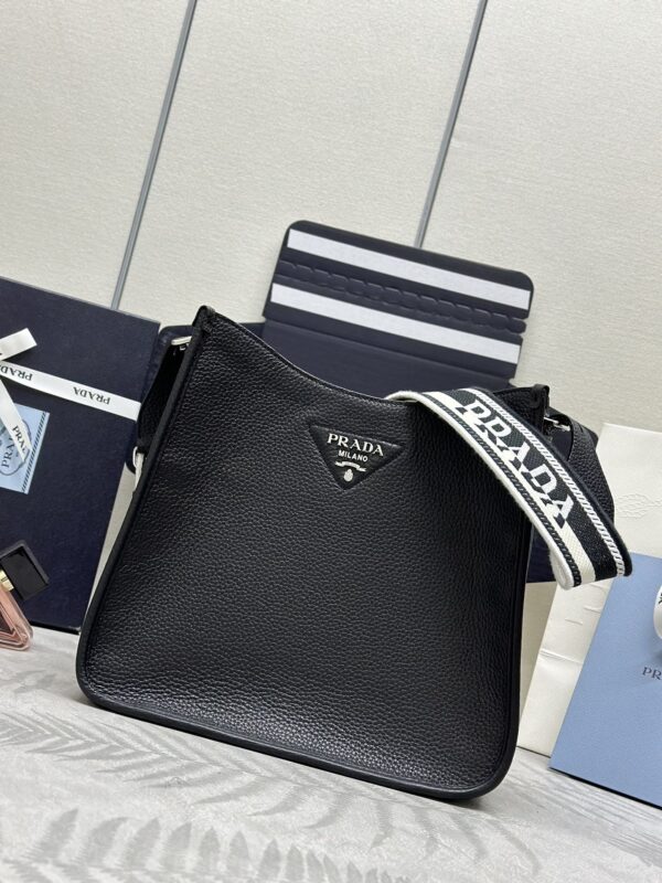 Replica Prada Saffiano Tote Black - near-authentic luxury replica handbag