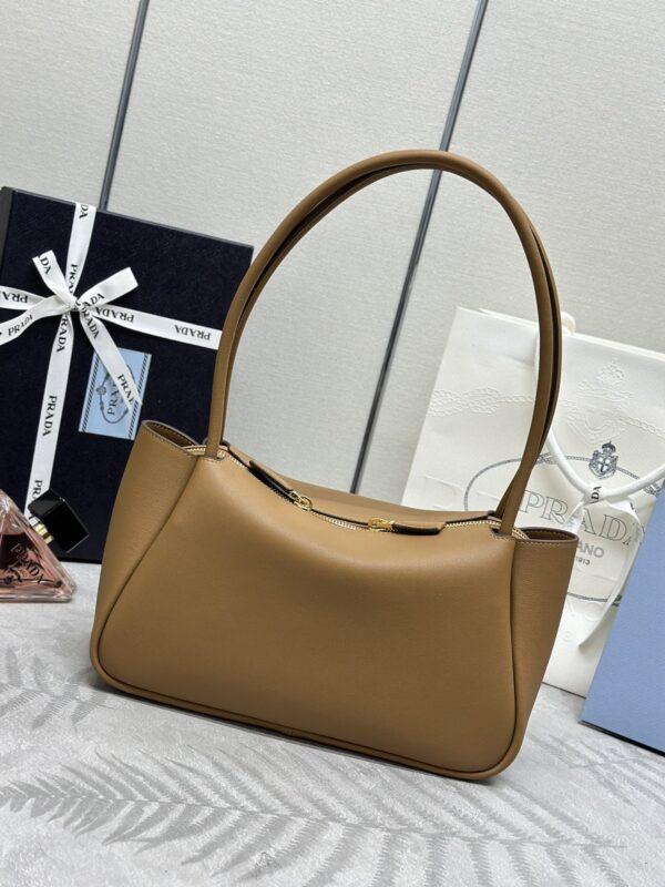 Replica Prada Medium Caramel Shoulder Bag - premium 1:1 fake handbag model