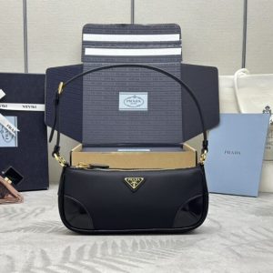 Replica Prada Re-Edition 2002 Nylon - ultra-realistic fake designer tote