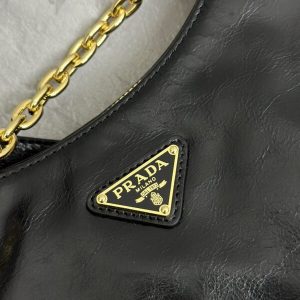 Replica Prada Re-Edition 2002 - high-quality designer bag clone
