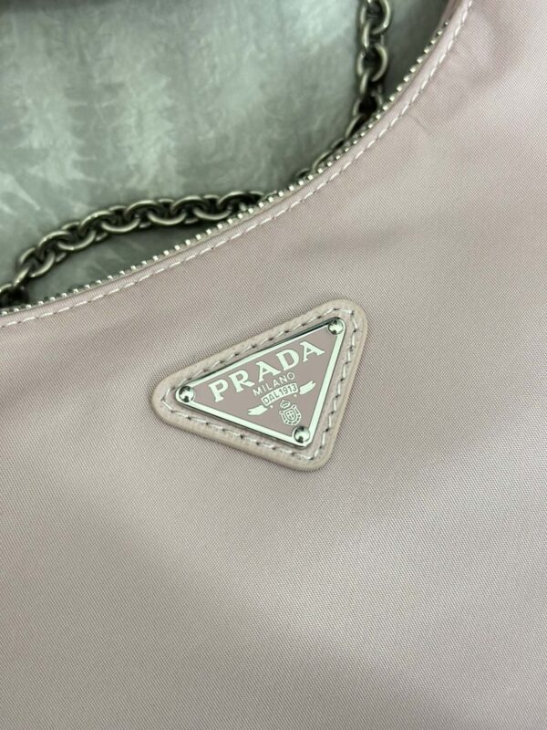 Replica Prada Re-Edition Nylon 2005 Pink - high-accuracy replica luxury purse