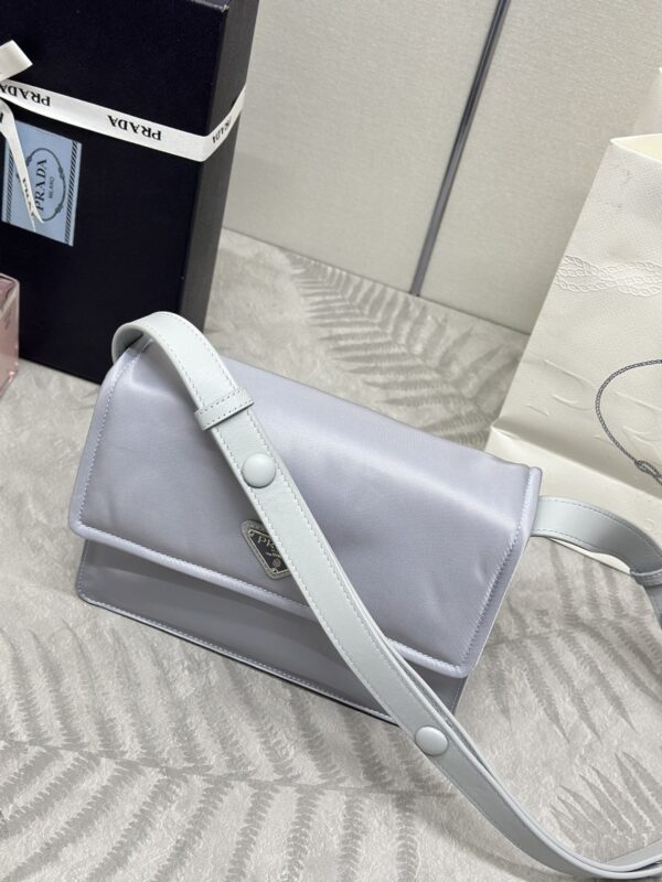 Replica Prada Re-Nylon Shoulder Bag Ice Grey - top-tier luxury replica shoulder bag