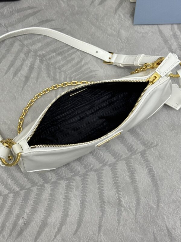 Replica Prada Re-Edition 2002 White - elite superclone designer purse