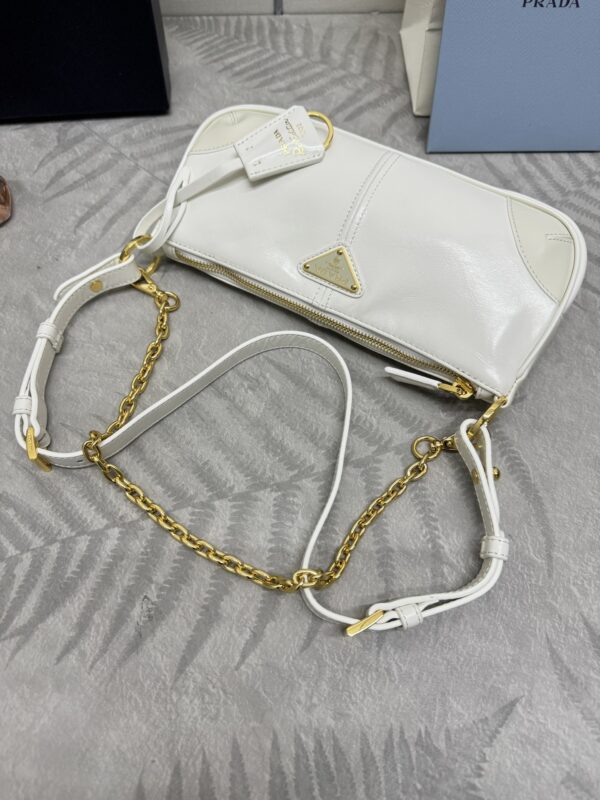 Replica Prada Re-Edition 2002 White - high-end fake designer purse