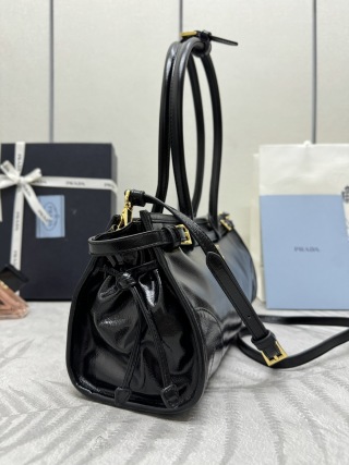 Replica Prada Naplak Patent Black - authentic-look luxury purse replica