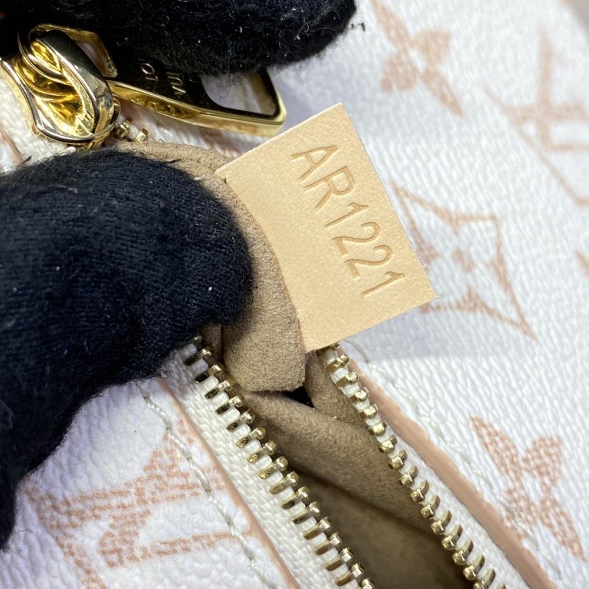 Replica Louis Vuitton Pochette Metis East West Pink - high-quality designer bag clone