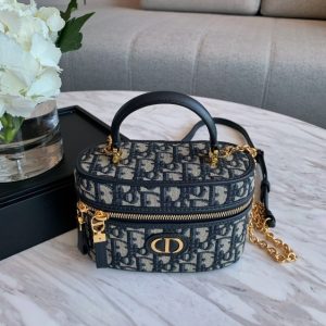 Replica Dior 30 Montaigne Vanity - high-quality designer bag clone