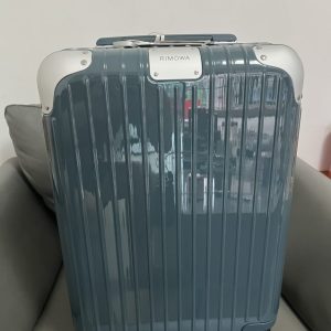 Replica Rimowa Hybrid Suitcase - top-rated replica designer bag