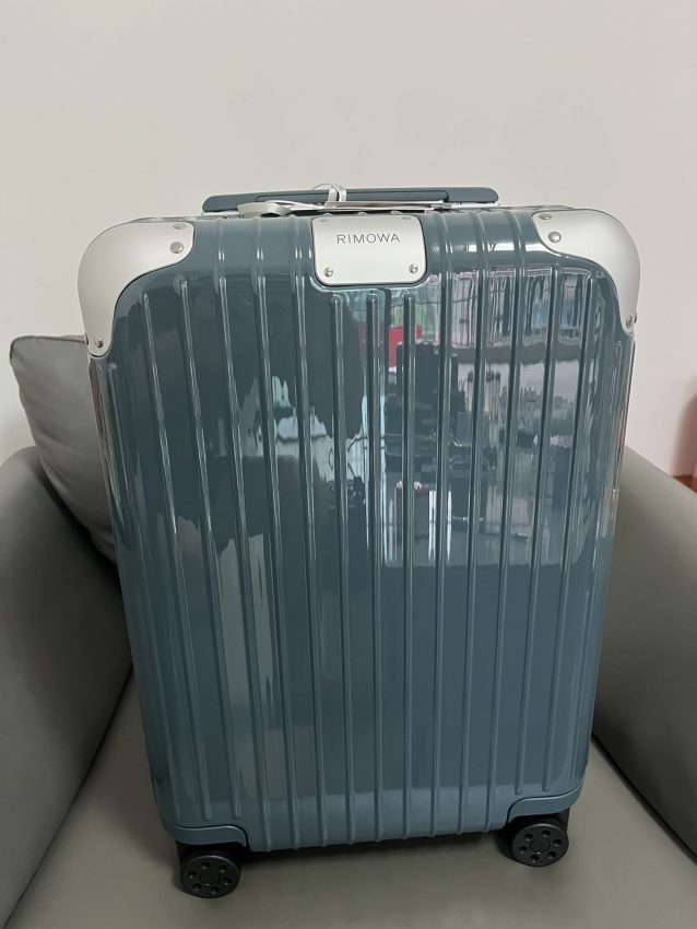Replica Rimowa Hybrid Suitcase - top-rated replica designer bag