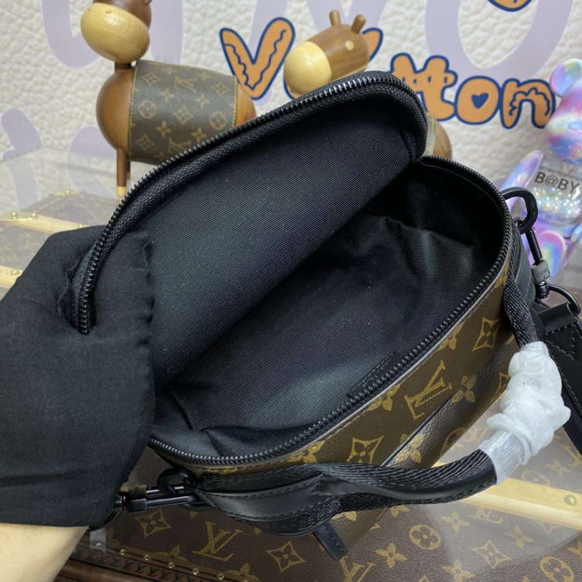 Replica Louis Vuitton Quest Messenger - realistic designer-inspired fake bag