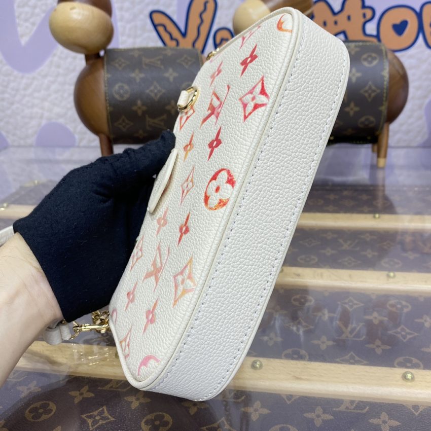 Replica Louis Vuitton Easy Pouch Orange - premium-grade designer purse dupe