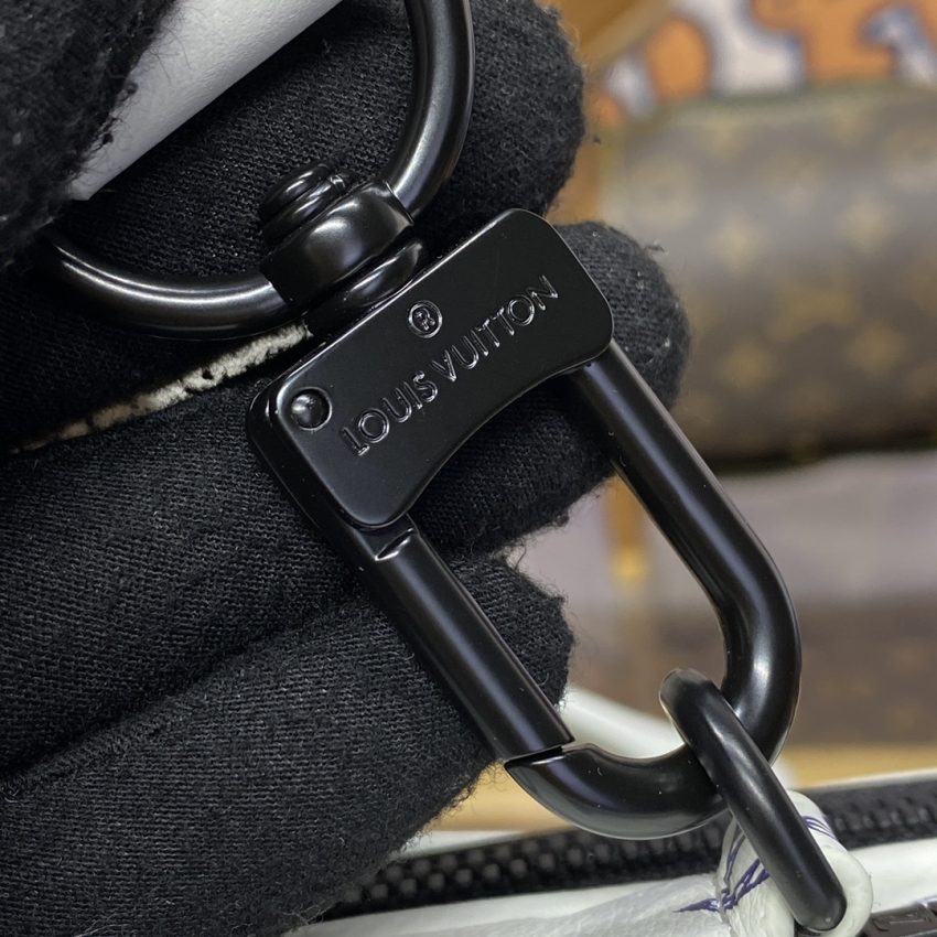 Replica Louis Vuitton Alpha Messenger White Canvas - premium 1:1 fake handbag model