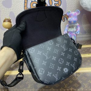 Replica Louis Vuitton Messenger Black - ultra-realistic fake designer tote