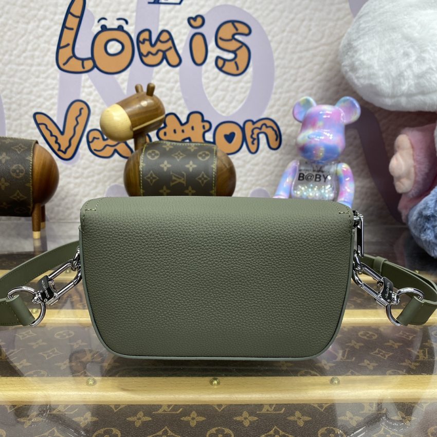 Replica Louis Vuitton Pilot Wearable Wallet Green - ultra-realistic fake designer tote