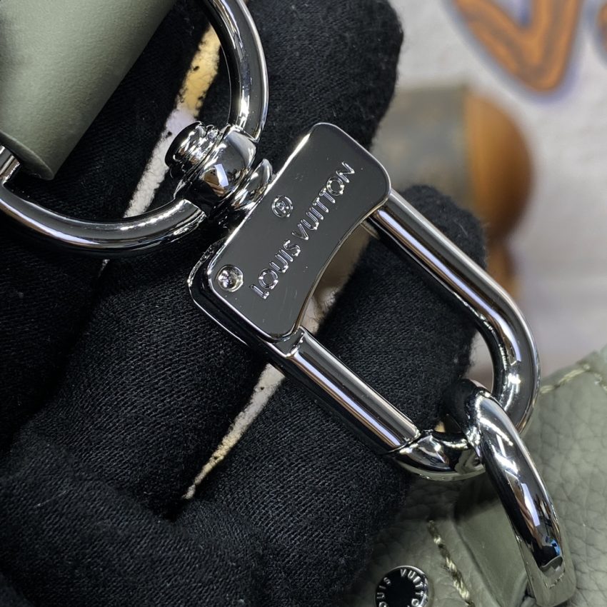 Replica Louis Vuitton Pilot Wearable Wallet Green - near-authentic luxury replica handbag