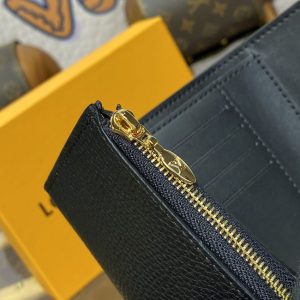 Replica Loius Vuitton Capucines Compact Wallet - authentic-look luxury purse replica