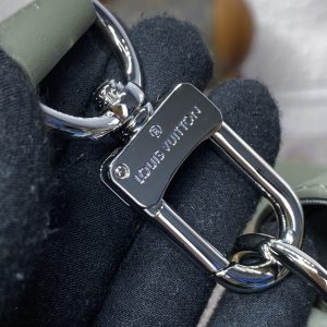 Replica Louis Vuitton Takeoff Messenger - best quality luxury bag dupe