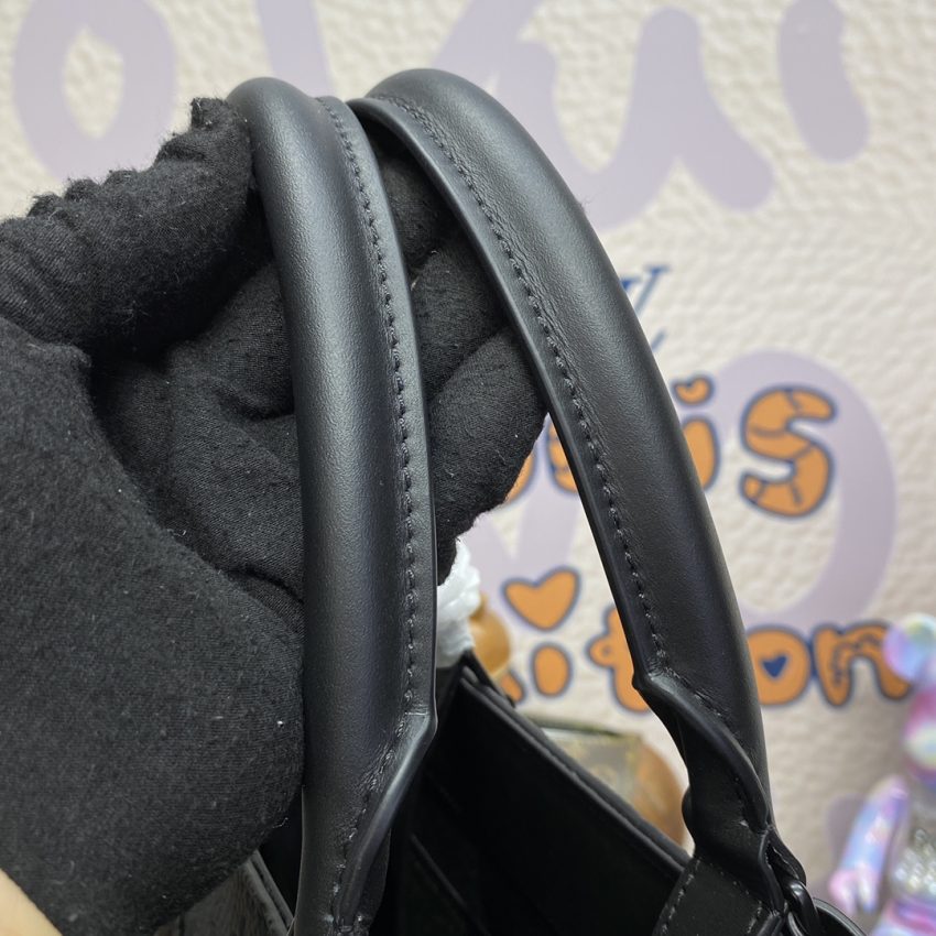 Replica Louis Vuitton Sac Plat 24H Black - premium-grade designer purse dupe