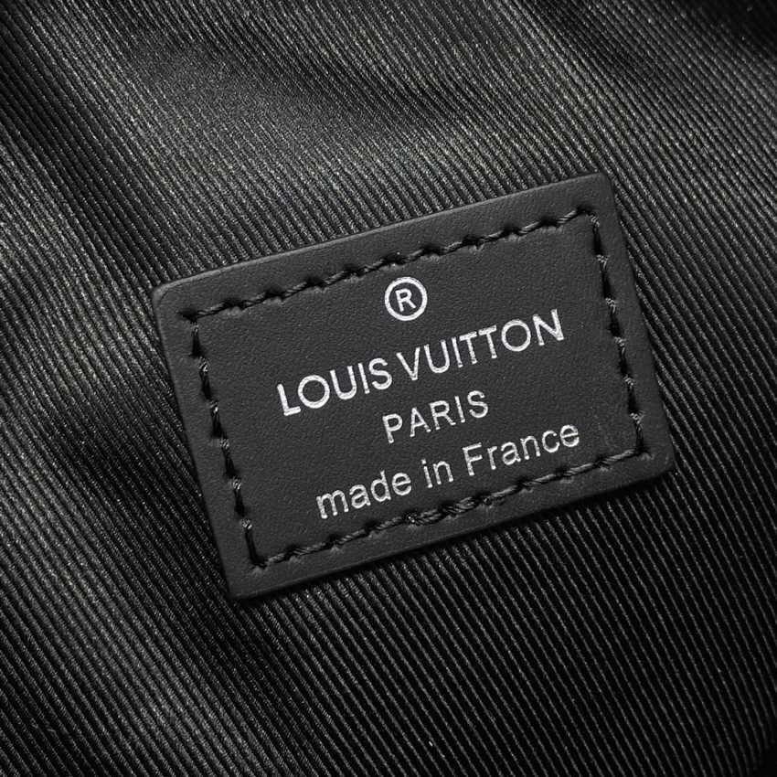 Replica Louis Vuitton Avenue Slingbag - high-quality designer bag clone