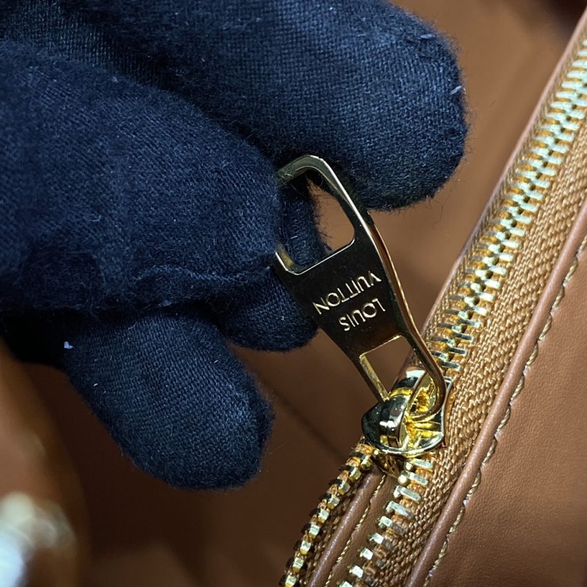 Replica Loius Vuitton Capucines Brown Large - high-accuracy replica luxury purse