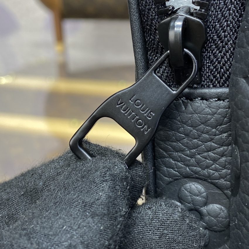 Replica Louis Vuitton Montsouris Black - realistic designer-inspired fake bag