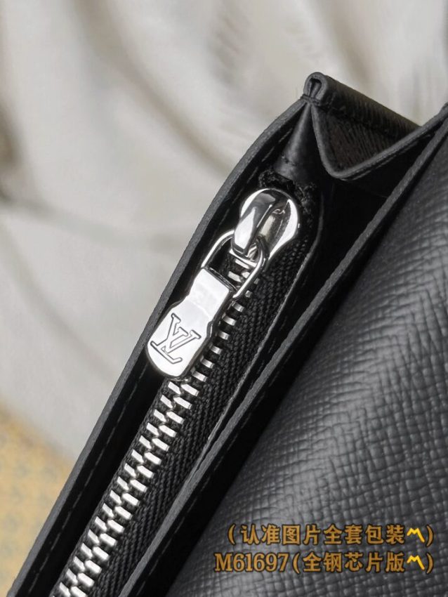 Replica Louis Vuitton Brazza Wallet Black - ultra-realistic fake designer tote