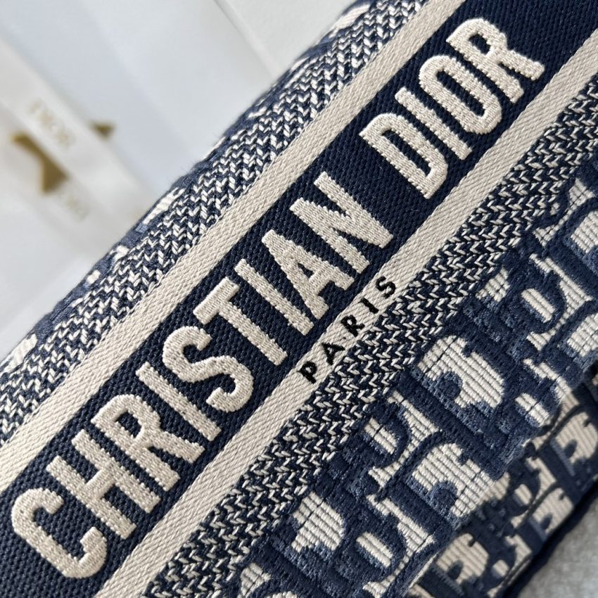 Replica Dior Camp Oblique Embroidery - high-quality designer bag clone