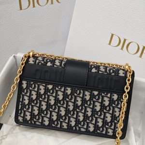 Replica Dior 30 Montaigne On Chain - realistic designer-inspired fake bag