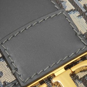 Replica Dior 30 Montaigne On Chain - high-end fake designer purse