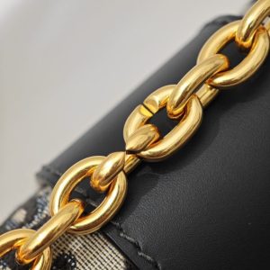 Replica Dior 30 Montaigne On Chain - best-selling designer handbag dupe