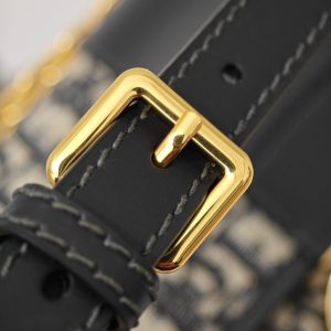 Replica Dior 30 Montaigne On Chain - near-authentic luxury replica handbag