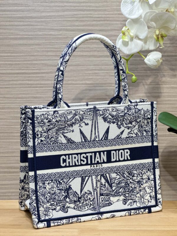 Replica Dior Tote Book Infinite Dream - high-quality designer bag clone