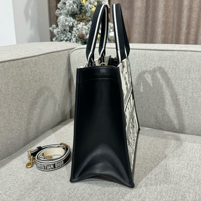 Replica Dior Tote Book Constilation - top-tier luxury replica shoulder bag