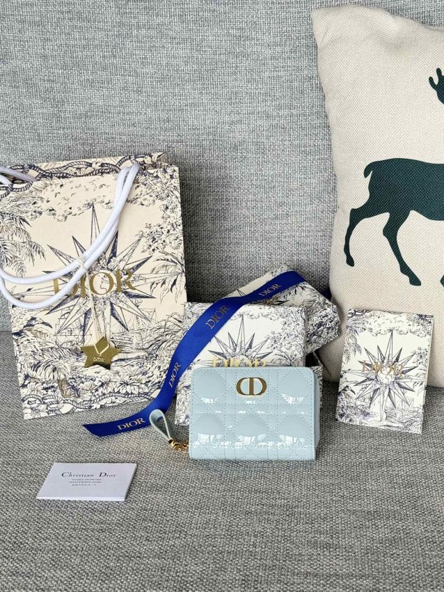 Replica Dior Caro Patent Wallet - premium-grade designer purse dupe