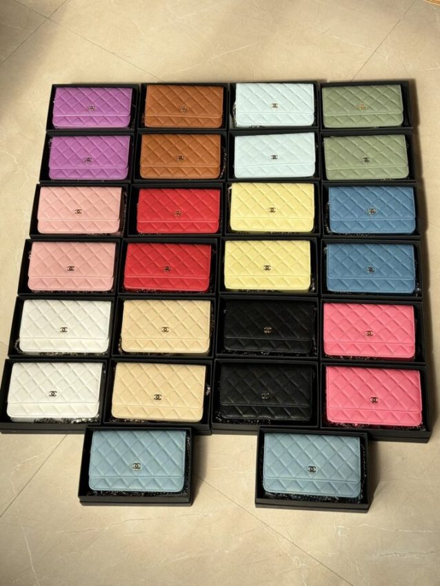 Replica Chanel Woc Chain Wallet - ultra-realistic fake designer tote