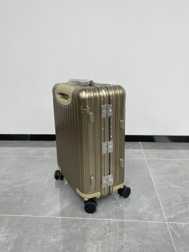 Replica Rimowa Original Suitcase Beige - realistic designer-inspired fake bag