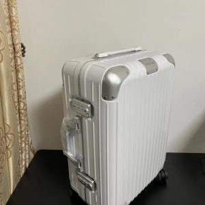 Replica Rimowa Hybrid Suitcase - ultra-realistic fake designer tote