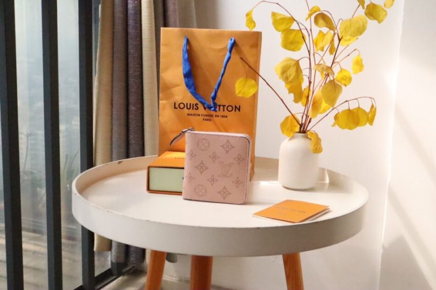 Replica Louis Vuitton Zipper Coin Purse Pink - top-tier luxury replica shoulder bag