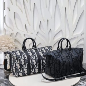 Replica Dior Weekender 40 - ultra-realistic fake designer tote