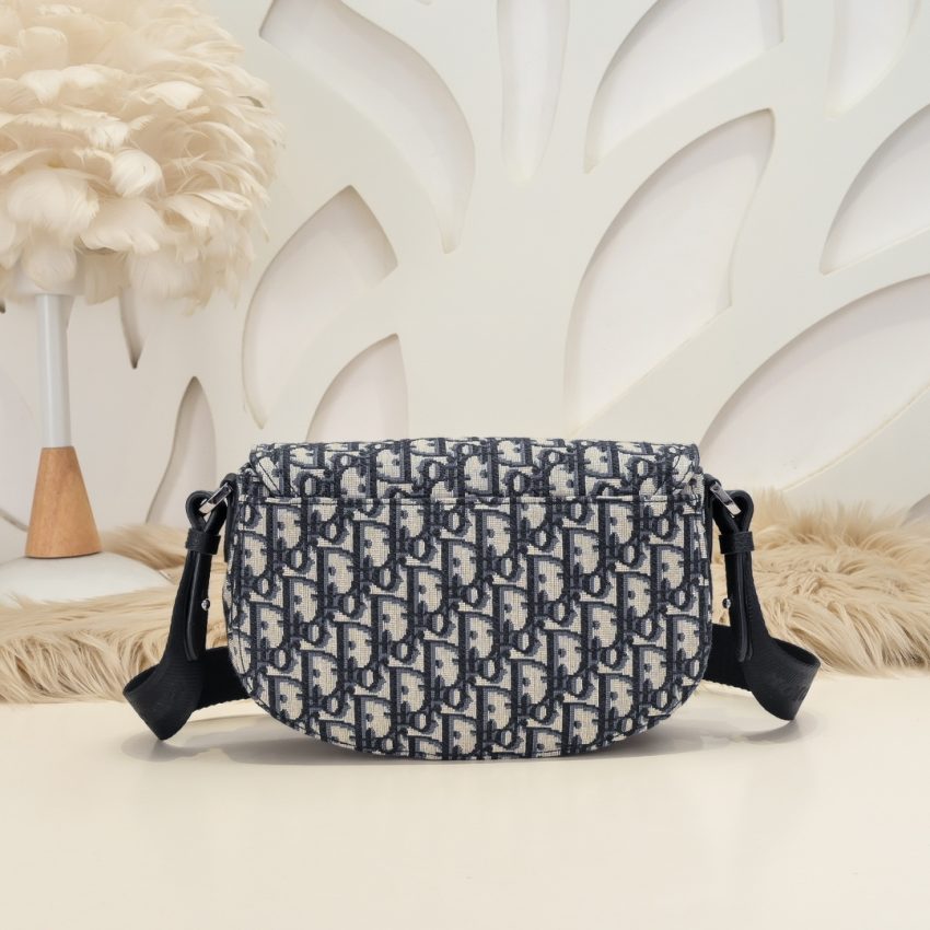 Replica Dior Saddle Messenger White Classic - near-authentic luxury replica handbag