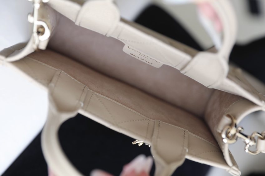 Replica Dior Tote Book Mini Beige - high-accuracy replica luxury purse