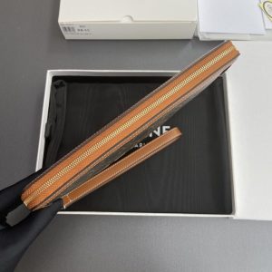 Replica Celine Triumphe Clutch Brown - best-selling designer handbag dupe