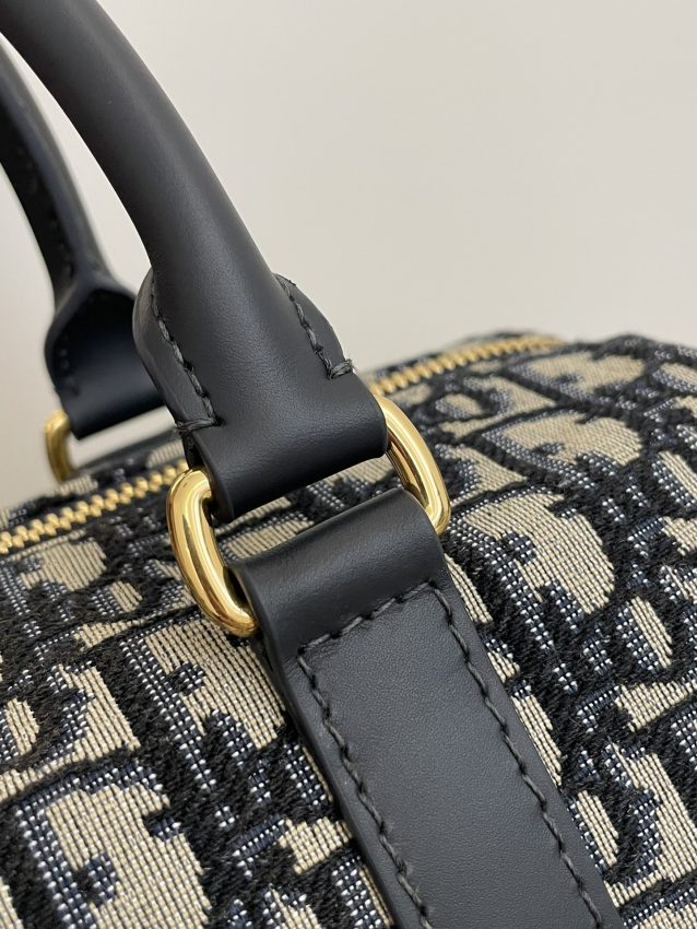 Replica Dior Groove - realistic designer-inspired fake bag