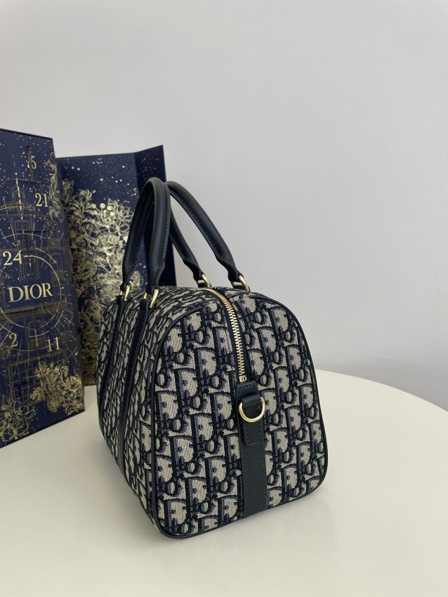 Replica Dior Groove - premium 1:1 fake handbag model