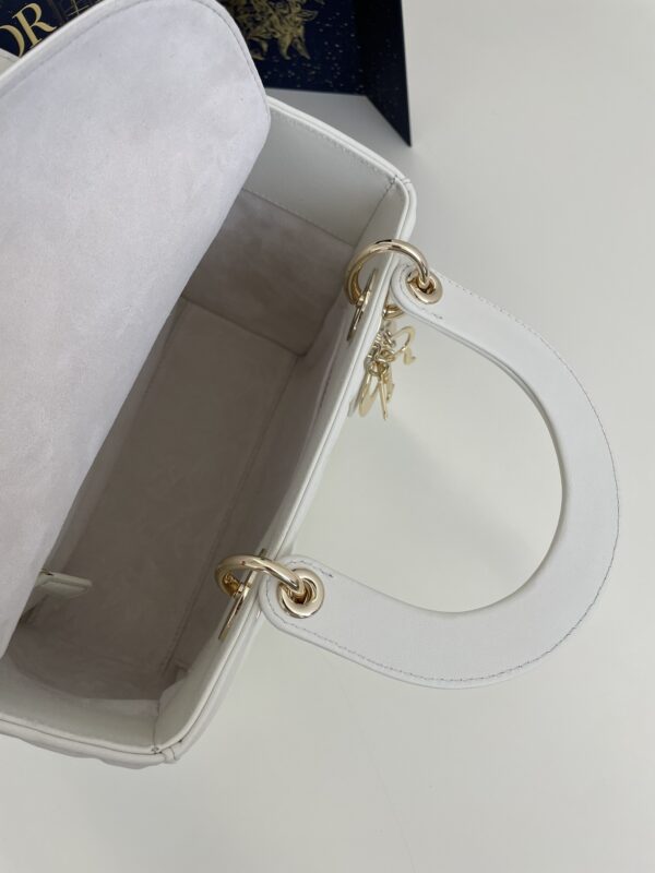 Replica Lady Dior Large White - authentic-look luxury purse replica
