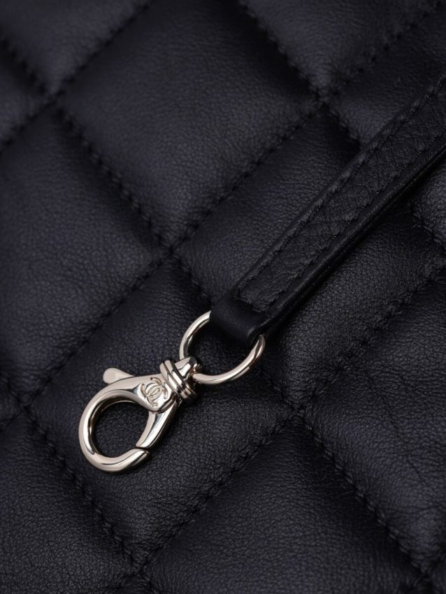 Replica CHANEL 23B Hobo Underarm Bag - ultra-realistic fake designer tote