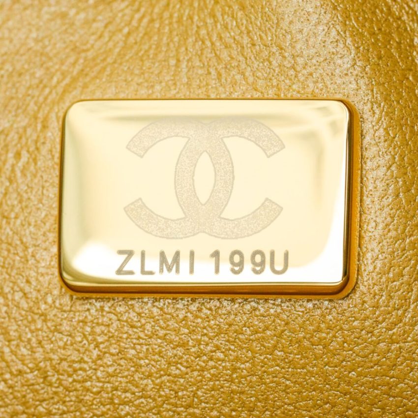 Replica CHANEL Classic Flap Handle - premium-grade designer purse dupe