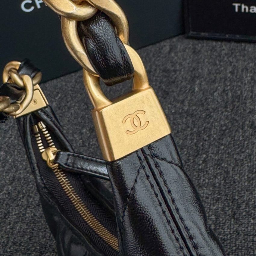 Replica CHANEL 24a Hobo Small - top-tier luxury replica shoulder bag
