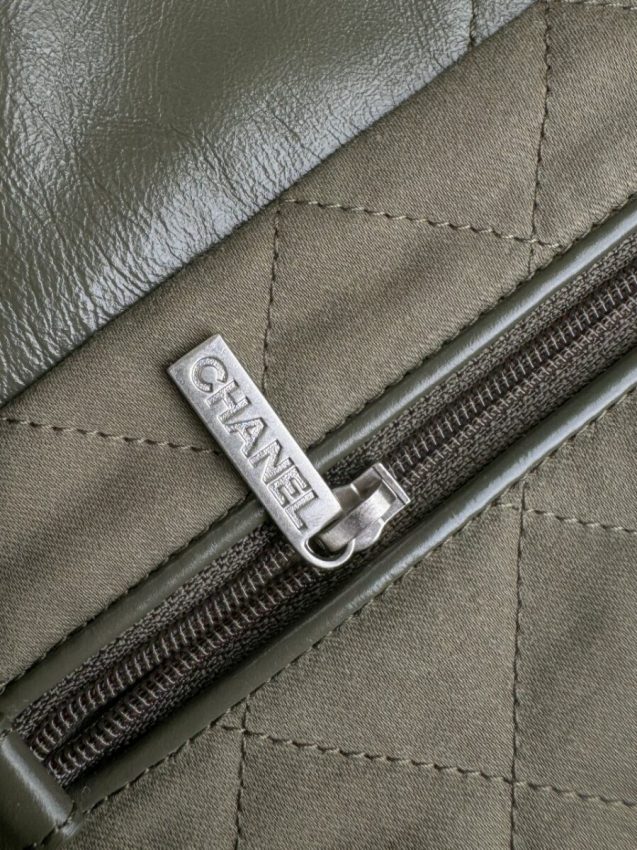 Replica CHANEL 22 Medium Handbag Pink Greed - premium-grade designer purse dupe