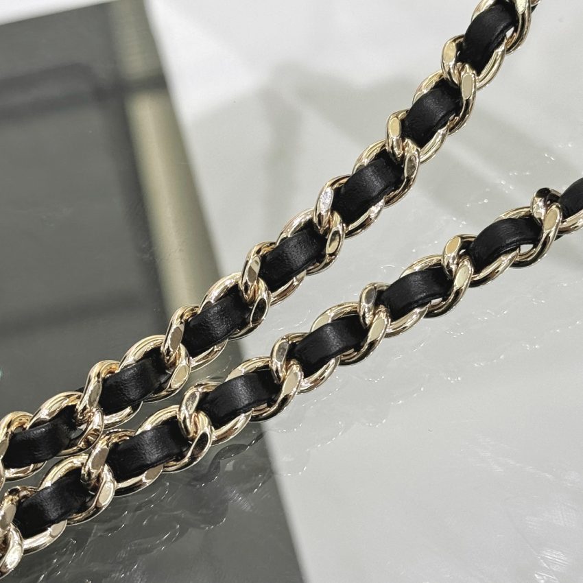 Replica CHANEL 23 Patent Box Bag - authentic-look luxury purse replica